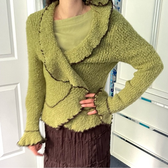 Green Textured Women's Cardigan - Picture 3 of 12